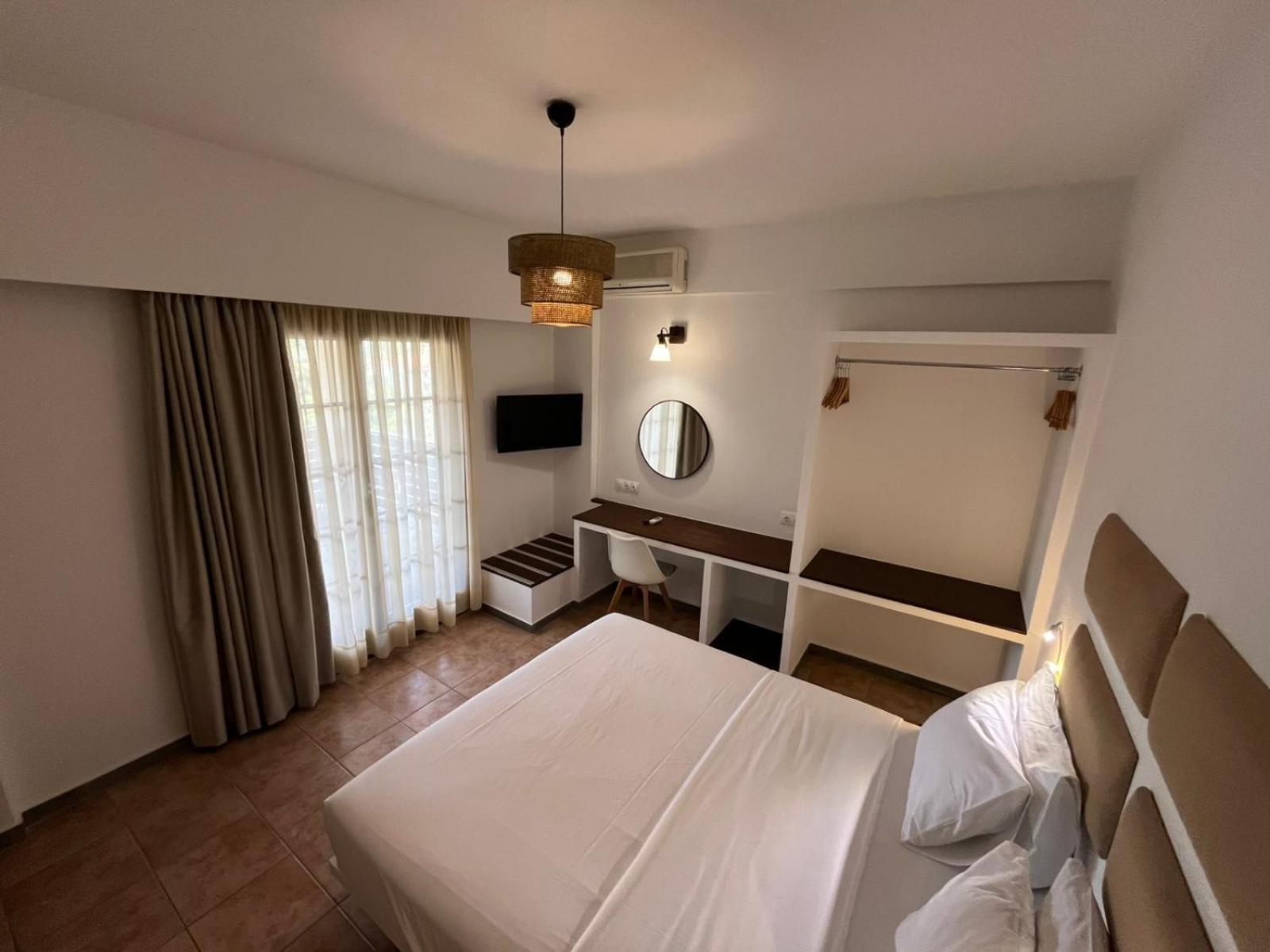 Skopelos Holidays Hotel & Spa Экстерьер фото